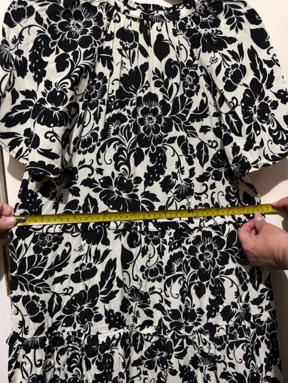 LOVESTITCH Black White Floral Flutter Sleeve Tiered Midi Dress Small - Picture 14 of 15
